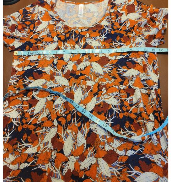 LuLaRoe Classic Tee Navy Blue Orange Red Leaves Print Top Women's Size Large - Picture 4 of 7